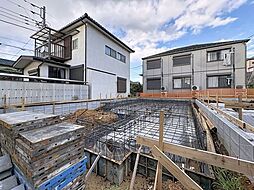 シンプルで洗練されたデザイン　住まう人の色に染まるお家
