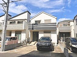 2階建てゆとりの間取り　カースペース2台