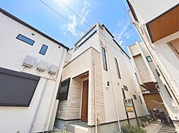 利便性に優れ穏やかな街並みに佇む戸建て