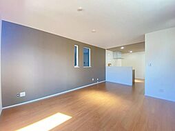 テイラーハウス白幡東町 新築一戸建て B号棟