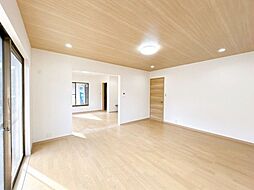 日高市横手一丁目　戸建て