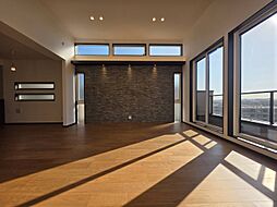 崖線の借景を享受する邸B