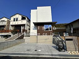 箕面市桜ヶ丘3丁目並列駐車2台可x南向きの家