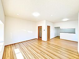 新潟市西区浦山4丁目　戸建て