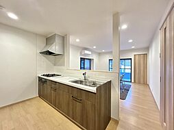 新潟市西区新中浜6丁目　戸建て