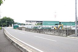 圏央道鶴ヶ島IC近くの資材置場