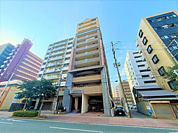 クイーンズ県庁前