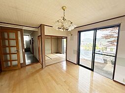 呉市焼山三ツ石町　戸建て