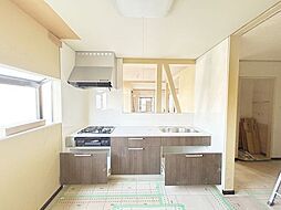 呉市焼山三ツ石町　戸建て