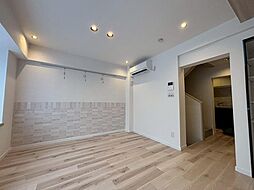 ノブヒル・ホドガヤ