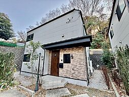 本牧三渓園が徒歩圏内　築浅一戸建て