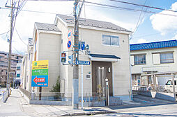 川口市前川2丁目　角地築浅邸宅（看板収益あり）