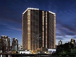 ＧＬＯＢＡＬ　ＦＲＯＮＴ　ＴＯＷＥＲ