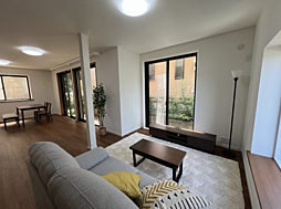 RS　多摩市連光寺6丁目27-38 1号棟