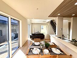 横浜市金沢区富岡西4丁目　1号棟