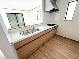 川口市安行小山 H号棟