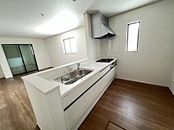 川口市安行小山　G号棟