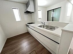 川口市安行小山　F号棟