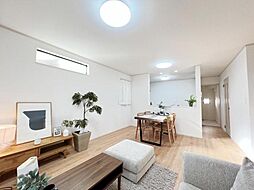 草加市新里町662番　A号棟