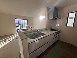 川口市安行領根岸1287番　1-C号棟