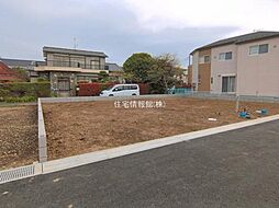 草加市谷塚町1142番　1-A号棟
