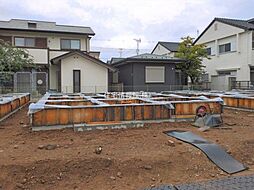 吉川市中曽根2丁目16番　B号棟