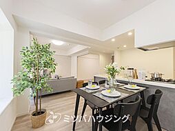 ブローデン青木町公園 220号室