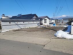 落ち着いた住まい環境の中野市三ツ和 小学校まで歩5分です