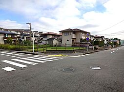 マリンヒル分譲地 南9m×西9m道路に面す南西角地の土地