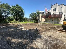 自然の環境がある新宿４丁目建築条件無し売地２区画