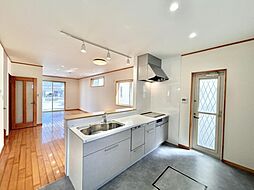 貝塚市東山2丁目　戸建て