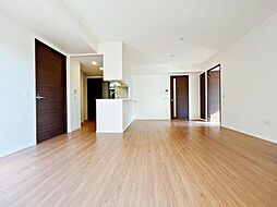 レアシス国立大学通り