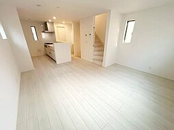 西新井4丁目　新築戸建