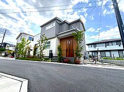 三郷市花和田　築浅中古戸建