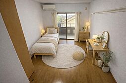 Central Park Side Mansion 319