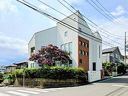 南東角地×公園前の開放感、全館空調のある1SLDKの邸宅