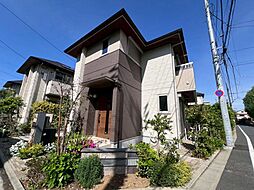 南西角地の陽光と風に恵まれた、開放感あふれる住まい