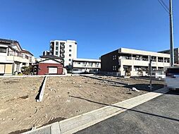 草加市氷川町　吹抜床暖房付きLDK　全室2面採光の新築住宅