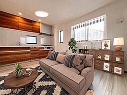 泉区白百合2丁目　新築一戸建て