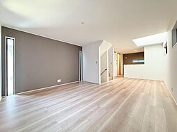 中区英町　新築一戸建て