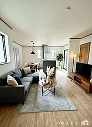 ハートフルタウン東区月出7丁目　B号棟