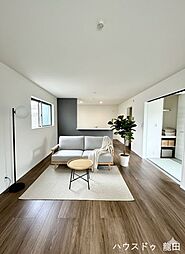 リーブルガーデン中央区帯山第十五　1号棟