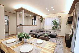 「光とグリーンに包まれた、家族想いのリフォーム住宅。」