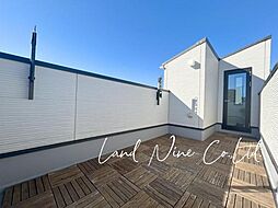 令和4年築浅戸建て　ルーフバルコニー付の駅チカ立地