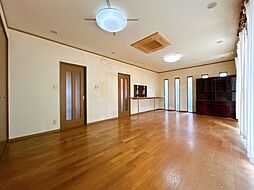 桑名市高塚町一丁目　戸建て