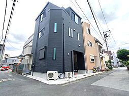 屋上バルコニー・車庫付き、角地に佇む価値住宅