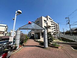 少女の赤い帽子泉北深井