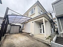 小学校の近い家。車も2台停められます。