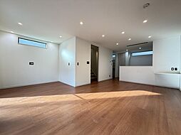 郷地町2丁目　築浅戸建