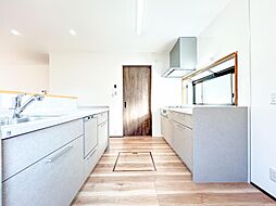 岡山市東区目黒町　戸建て